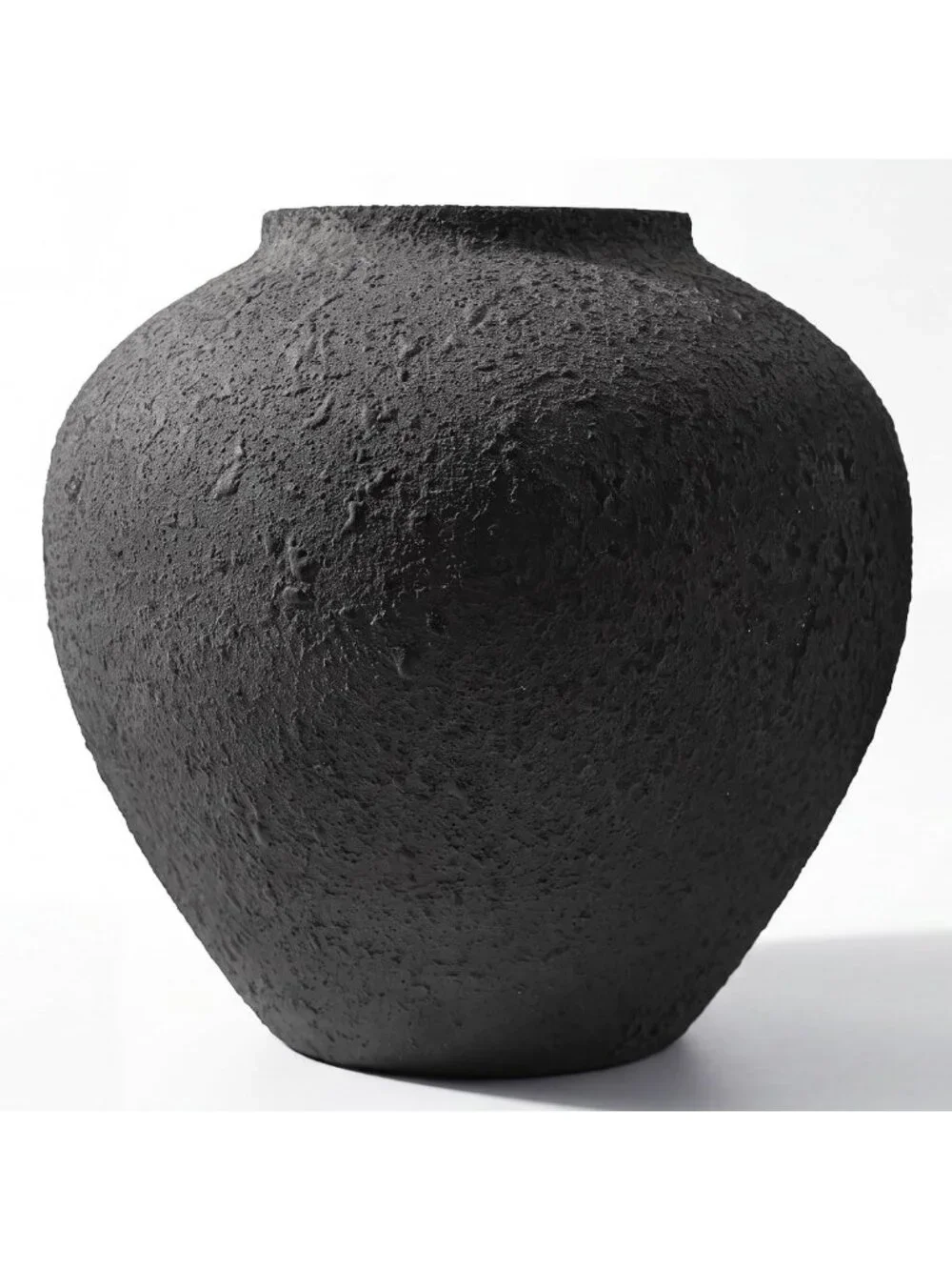 Large Rustic Black Round Vase - Pottery Style Metal Flower Holder for Home Decor